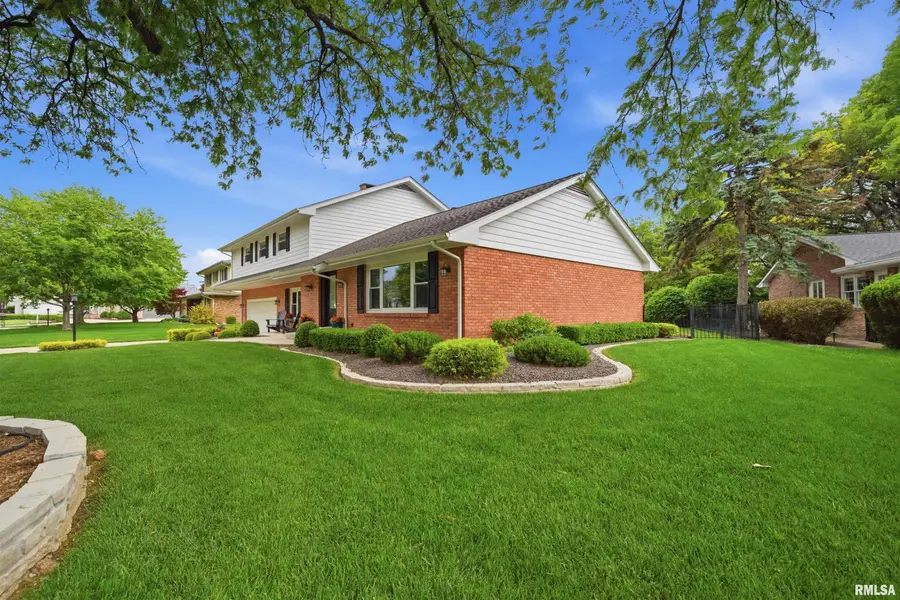 202 E Hanover Place, Peoria, IL 61614 - #2