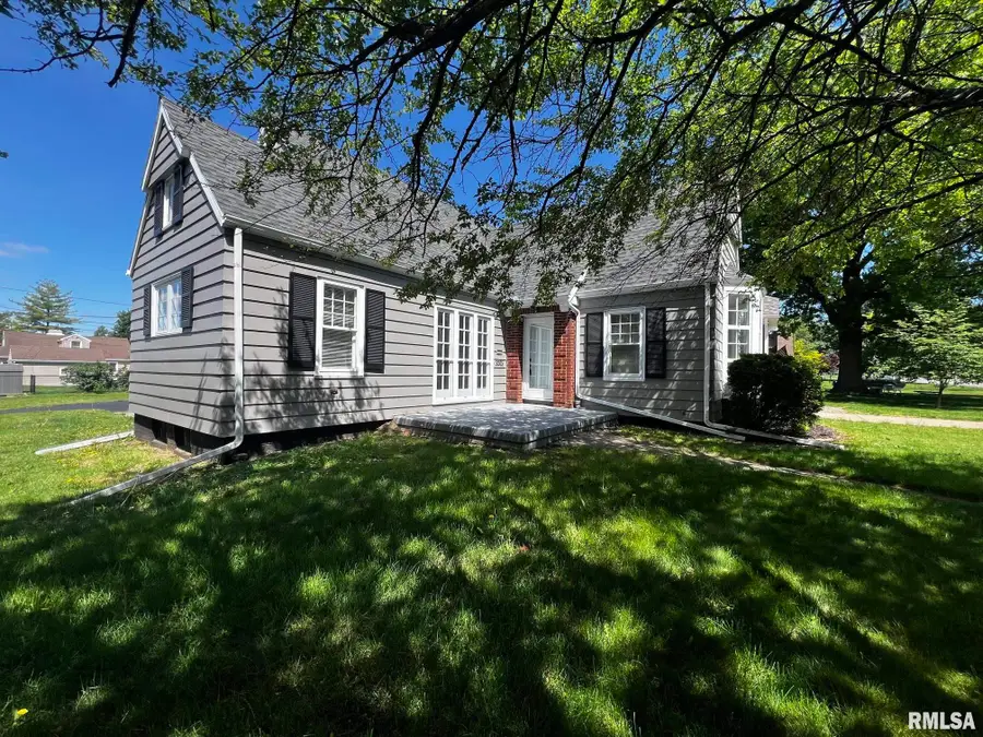 3203 N Biltmore Avenue, Peoria, IL 61604 - #2