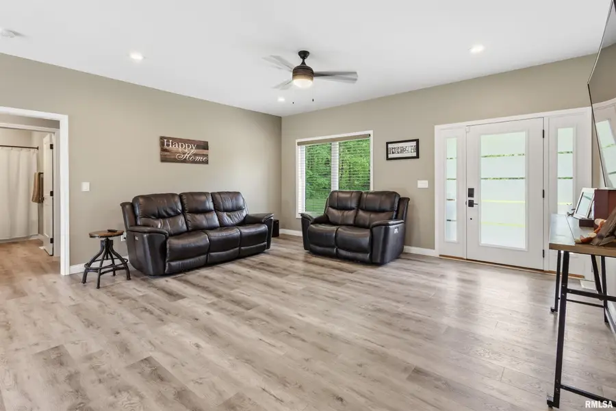 11323 Linn Road, Benton, IL 62812 - #3