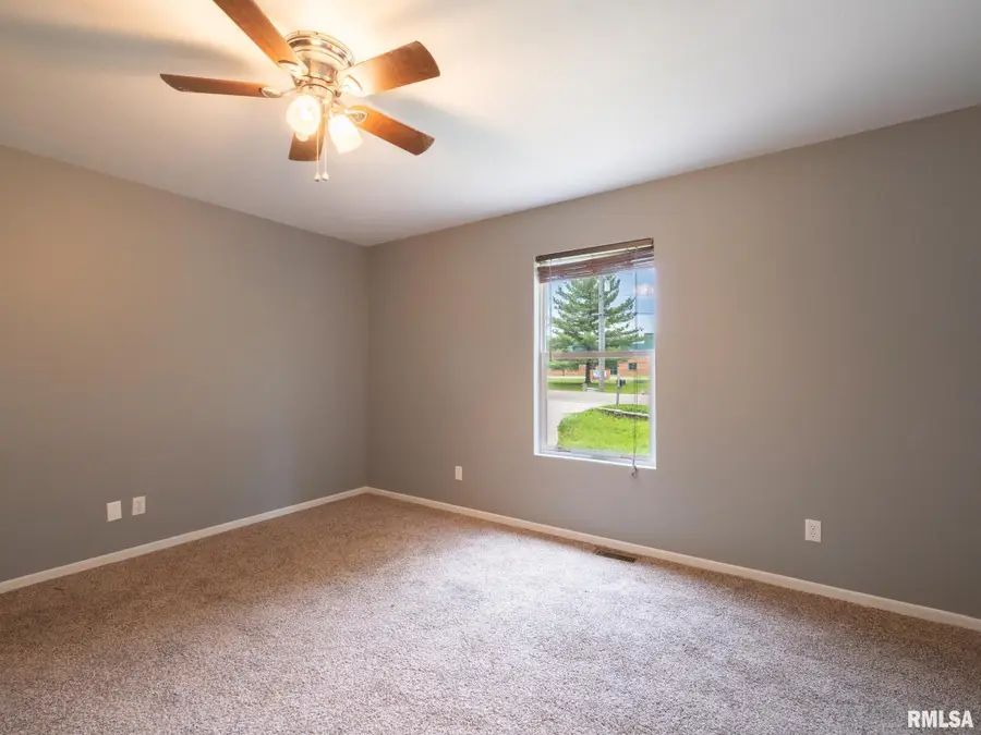 3317 W Richwoods Boulevard, Peoria, IL 61604 - #3