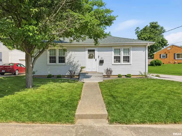 601 Spring Street, Washington, IL 61571