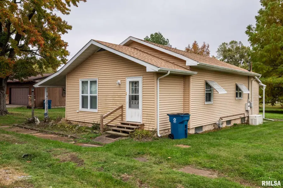 308 W Flora Street, Valier, IL 62891 - #2