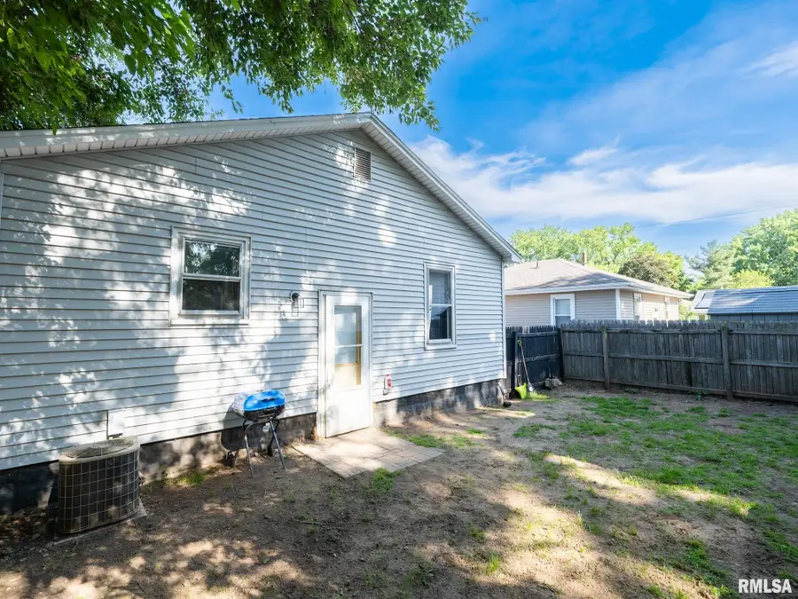 9 Hecker Court, Pekin, IL 61554 - #2
