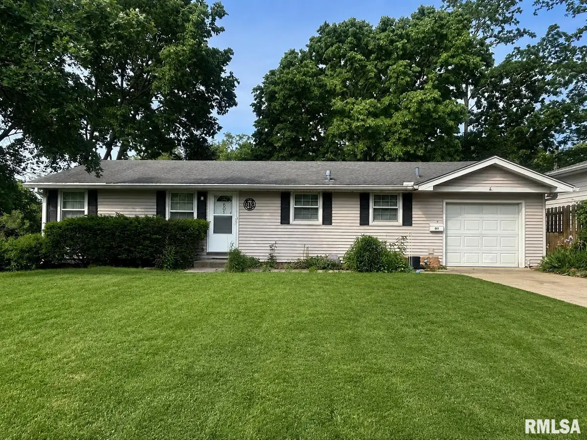601 N Moss Avenue Terrace, Peoria, IL 61606 - #1