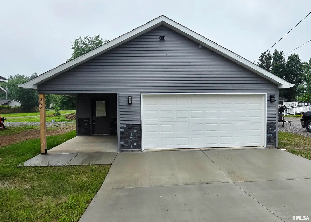 215 E Vermont Street, Carterville, IL 62918 - #1