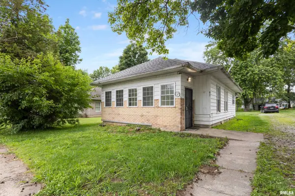 811 N Main Street, Carrier Mills, IL 62017