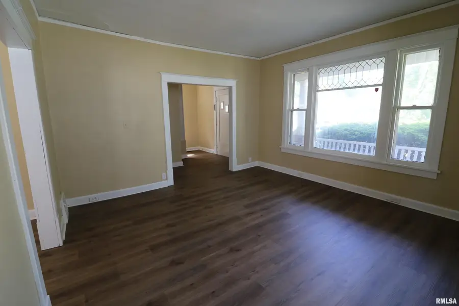 1918 W Clarke Avenue, West Peoria, IL 61604 - #3