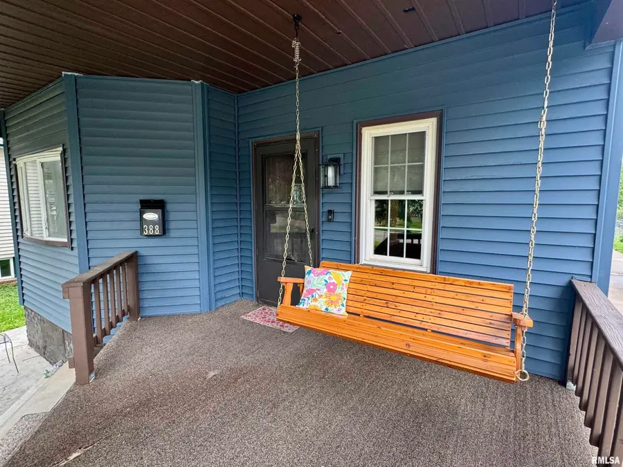 388 W Maple Street, Canton, IL 61520 - #2