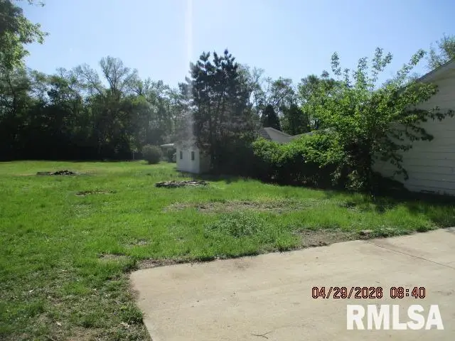 1016 Augusta Street, Pekin, IL 61554 - #2
