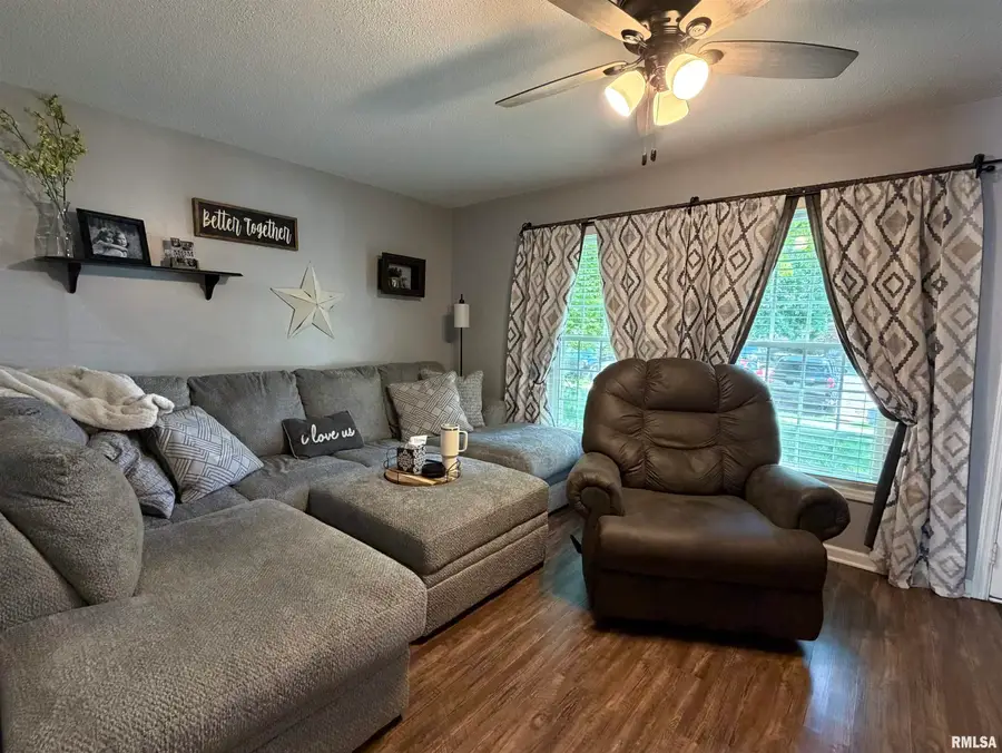 130 Richmond Road, Macomb, IL 61455 - #3