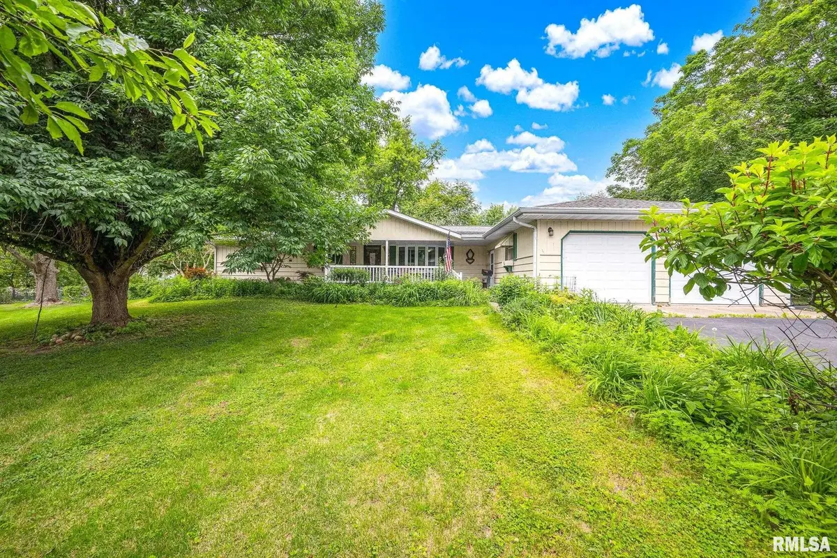 503 S Walnut Street, Delavan, IL 61734 - #1