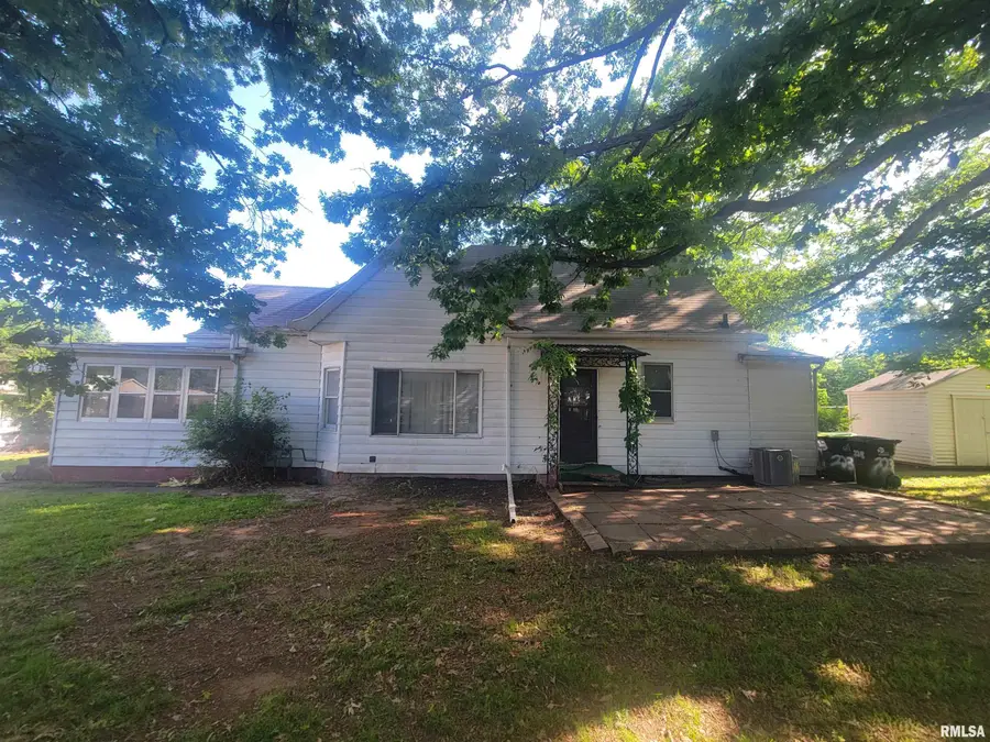 223 NE Rock Island Avenue, Peoria, IL 61603 - #3