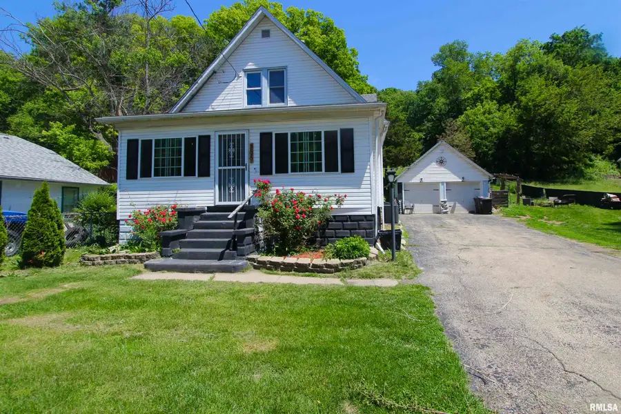 206 Kerfoot Street, East Peoria, IL 61611 - #3
