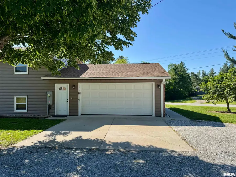 2313 Maple Avenue, Macomb, IL 61455 - #3