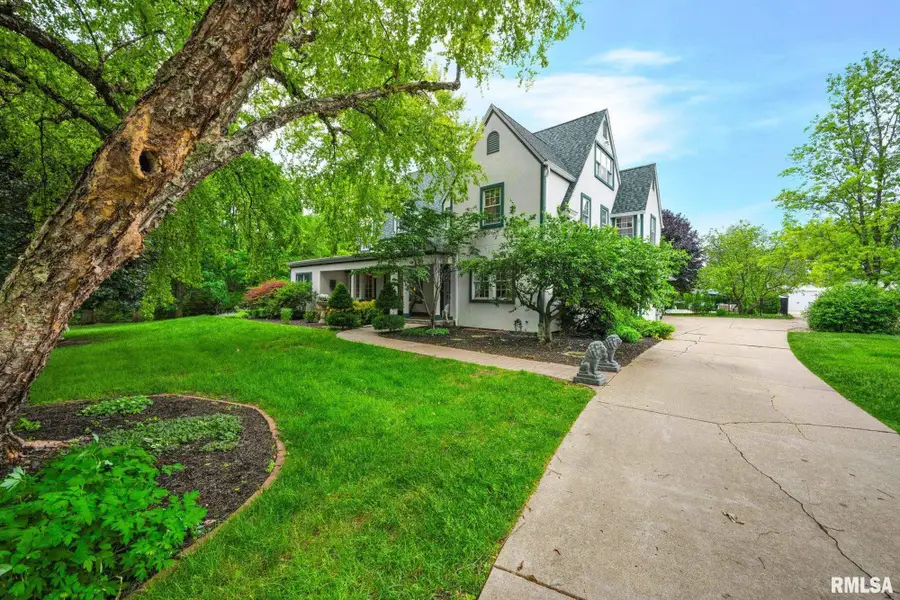 3211 N Elmcroft Terrace, Peoria, IL 61604 - #3