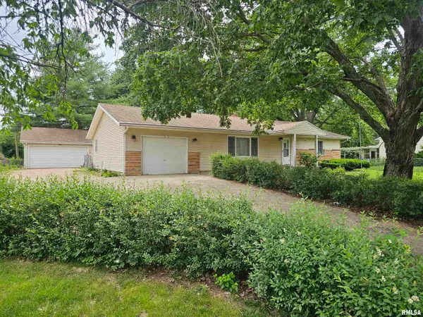 5306 E Cambron Avenue, Chillicothe, IL 61523