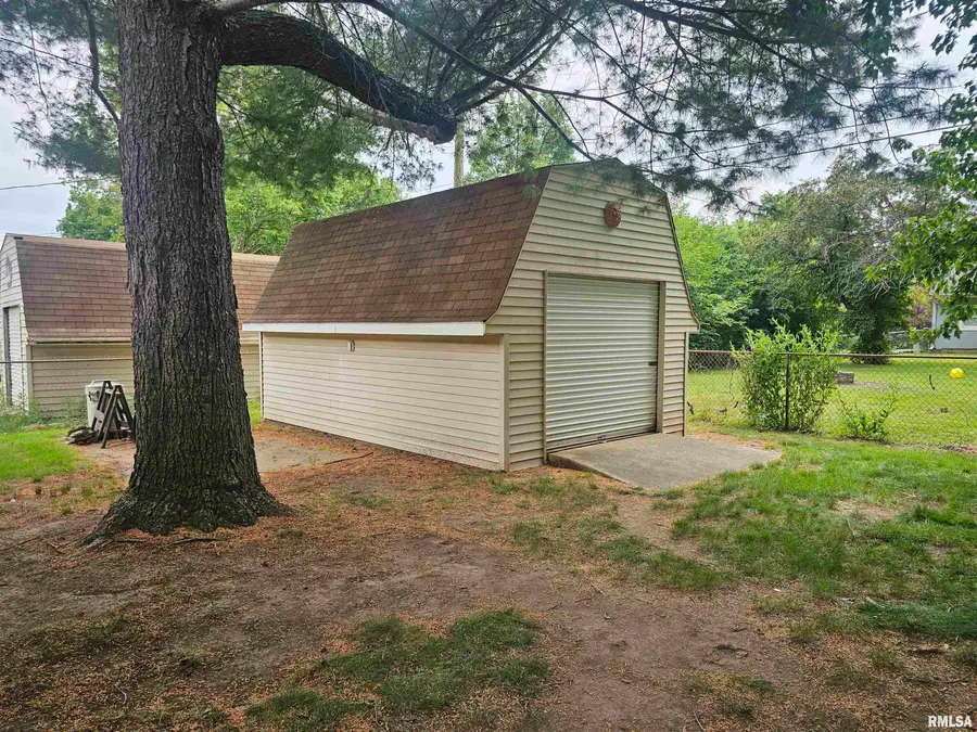5306 E Cambron Avenue, Chillicothe, IL 61523 - #2