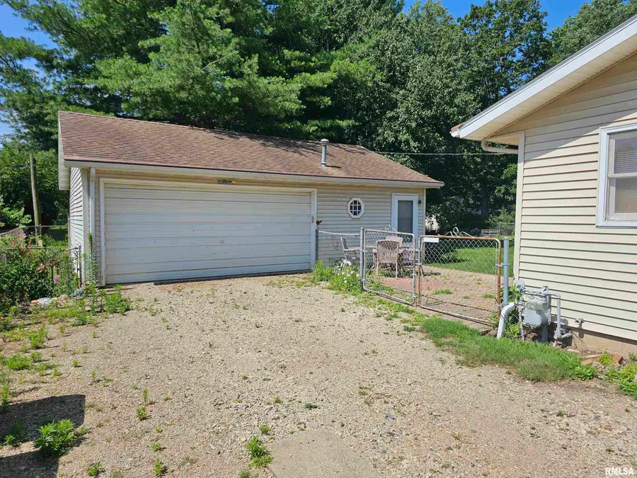 5306 E Cambron Avenue, Chillicothe, IL 61523 - #3