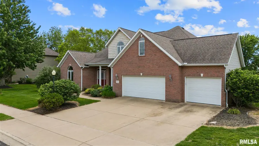 5912 W Woodbridge Place, Peoria, IL 61615 - #3