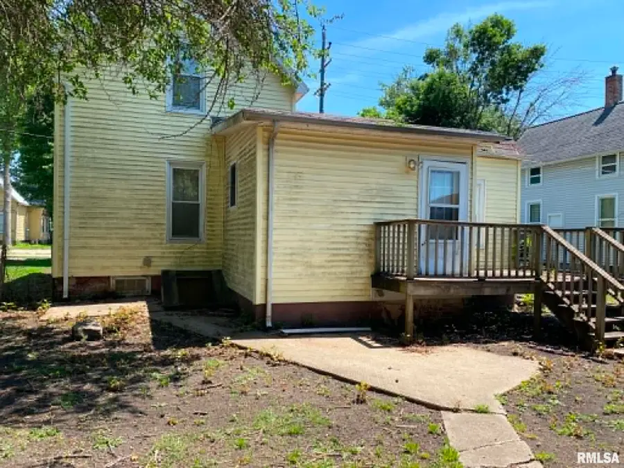 426 N 2nd Avenue, Canton, IL 61520 - #2