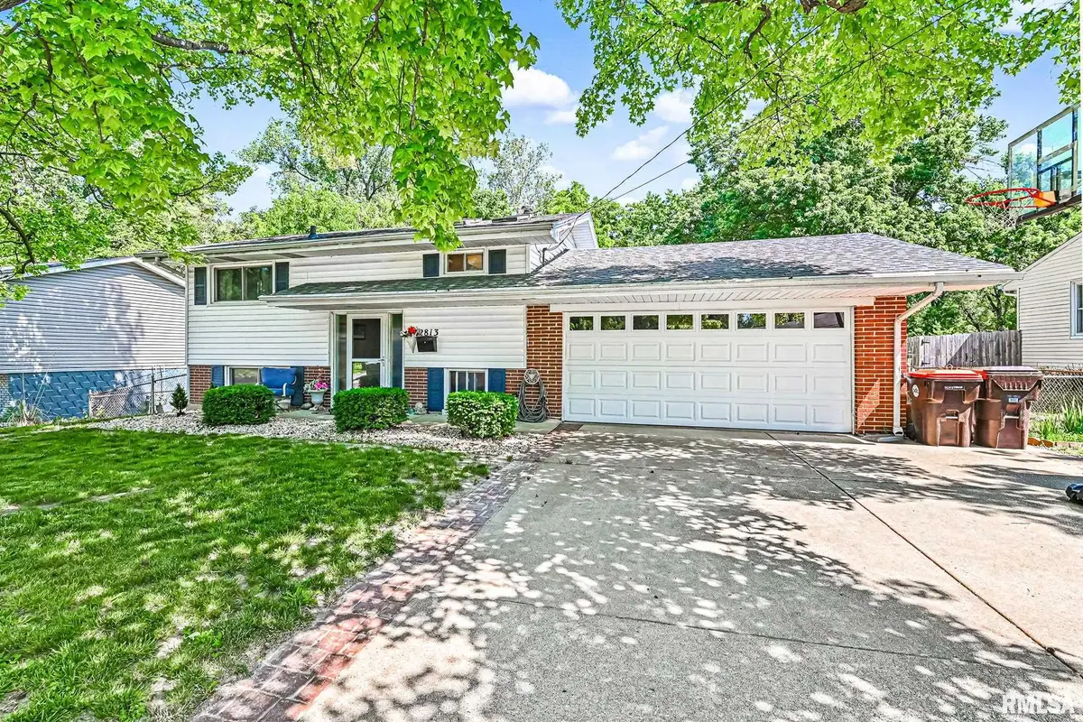 2813 W Scenic Drive, Peoria, IL 61615 - #1