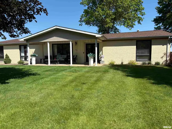 205 W Southgate Drive, Elmwood, IL 61529