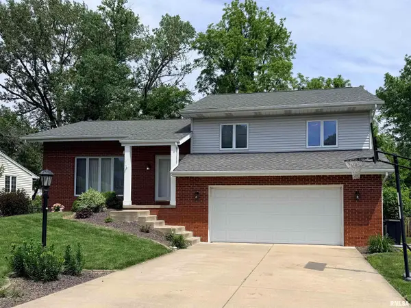 1703 W Northedge Court, Dunlap, IL 61525