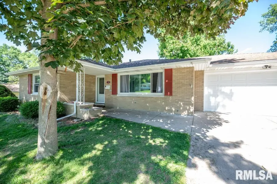 1510 Glendale Drive, Pekin, IL 61554 - #3