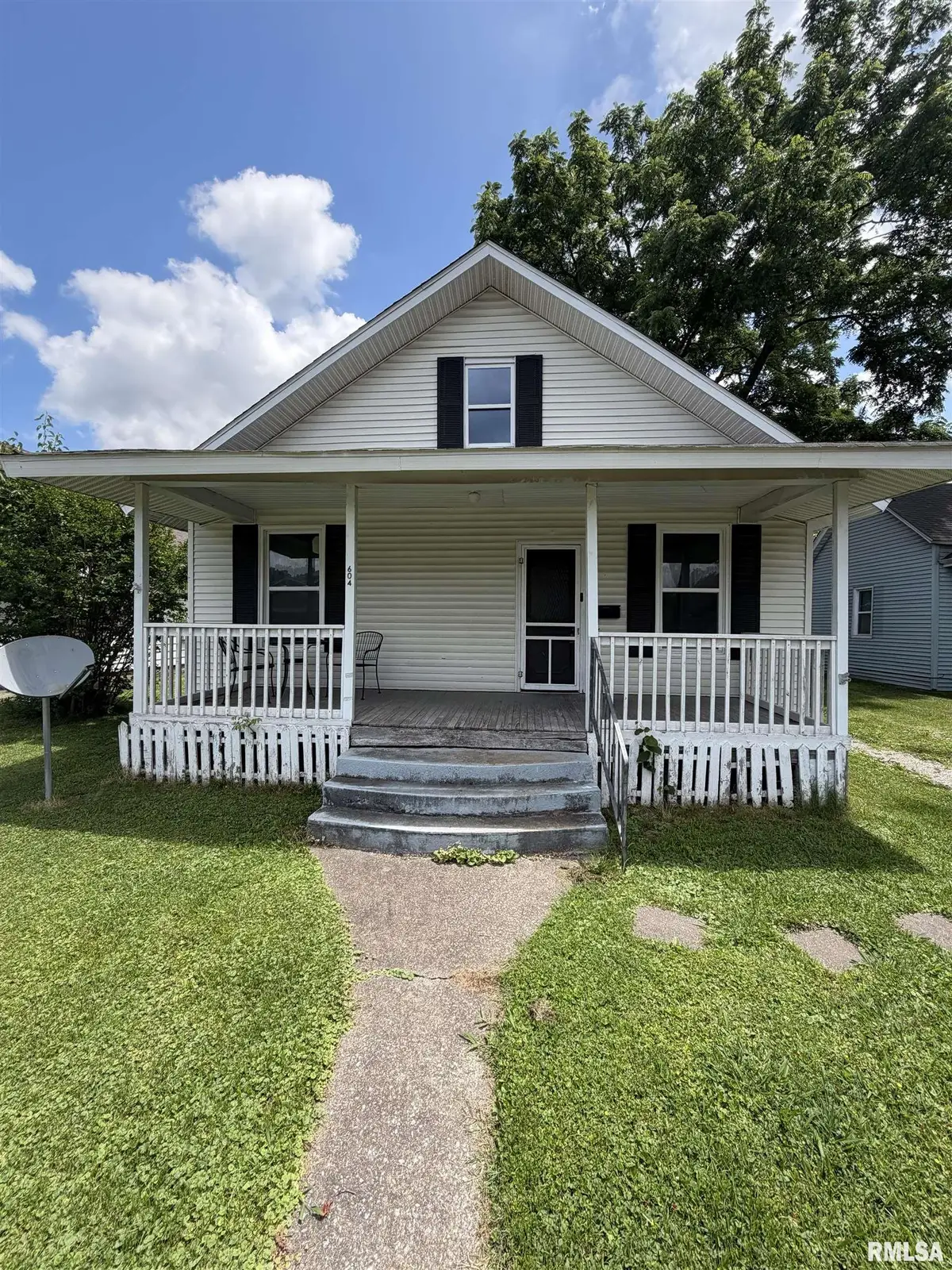 604 N 12th Street, Herrin, IL 62948 - #1
