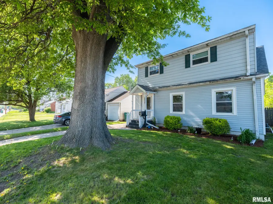 2327 W Callender Avenue, West Peoria, IL 61604 - #3