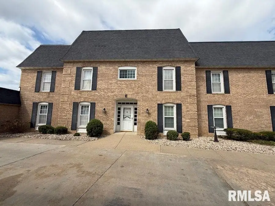 820 W Loire Court #210, Peoria, IL 61614 - #1