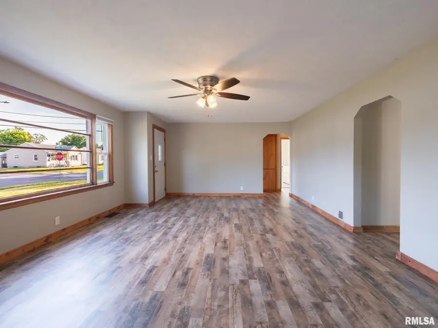 1501 Tennell Street, Pekin, IL 61554 - #2