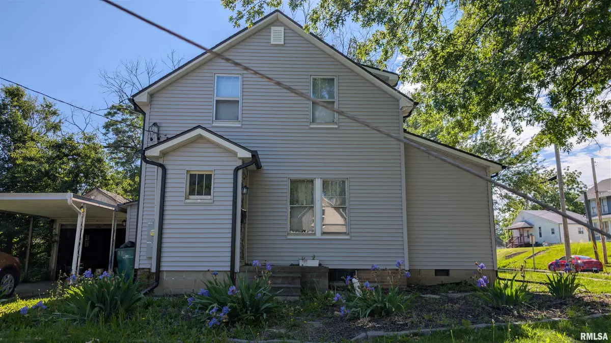 432 W Calhoun Street, Macomb, IL 61455 - #1