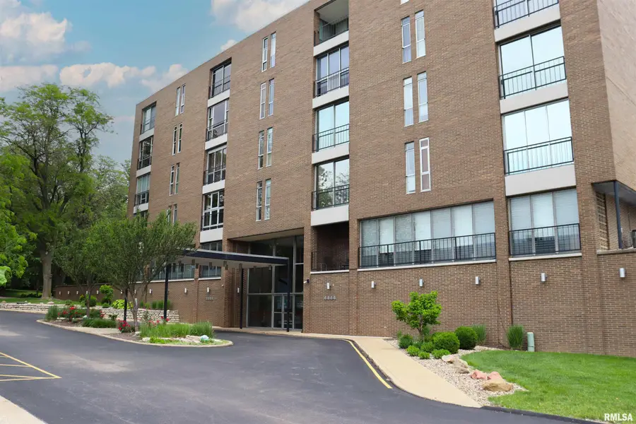4444 N Knoxville Avenue #404, Peoria, IL 61614 - #2