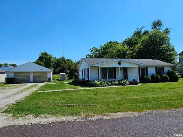 107 W 2nd Street, Glasford, IL 61533