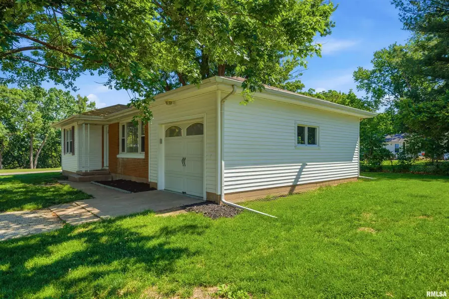 106 Brow Drive, East Peoria, IL 61611 - #2
