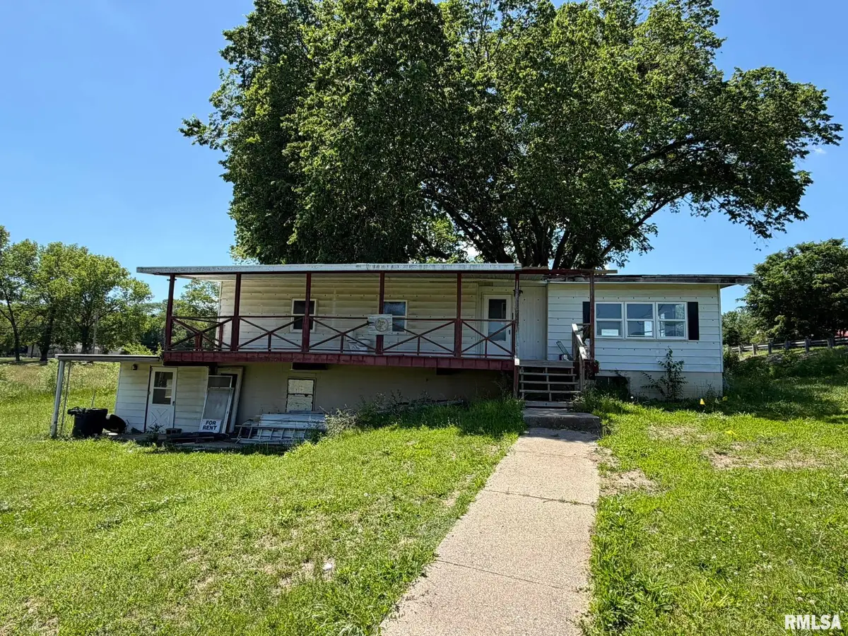190 N Rogers Park Drive, Canton, IL 61520 - #1