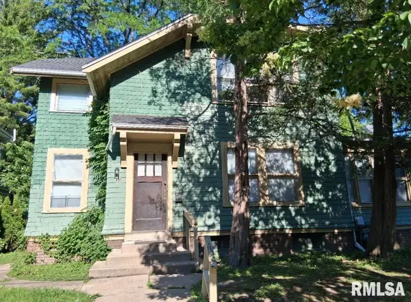 810 N Douglas Street, Peoria, IL 61606