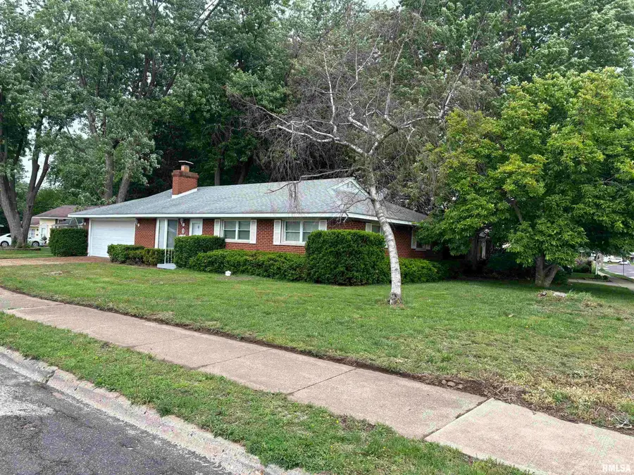 9 Pioneer Court, Pekin, IL 61554 - #2