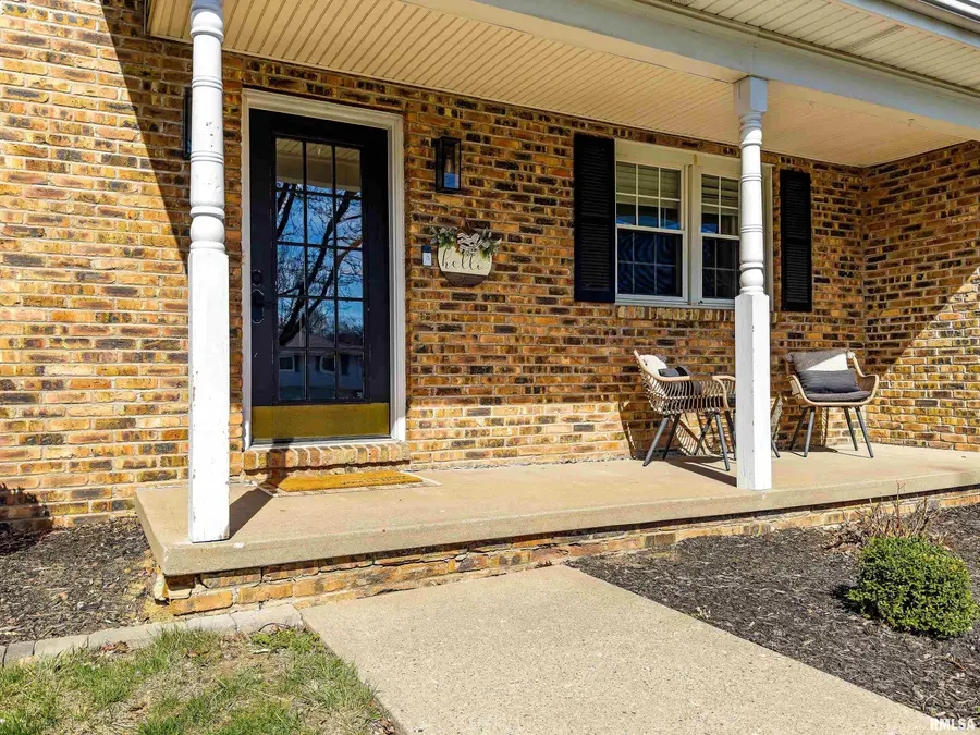 401 Illini Drive, East Peoria, IL 61611 - #3