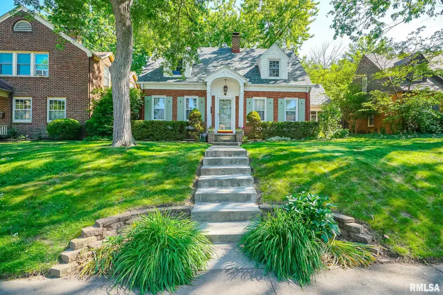 414 W Maywood Avenue, Peoria, IL 61604 - #2