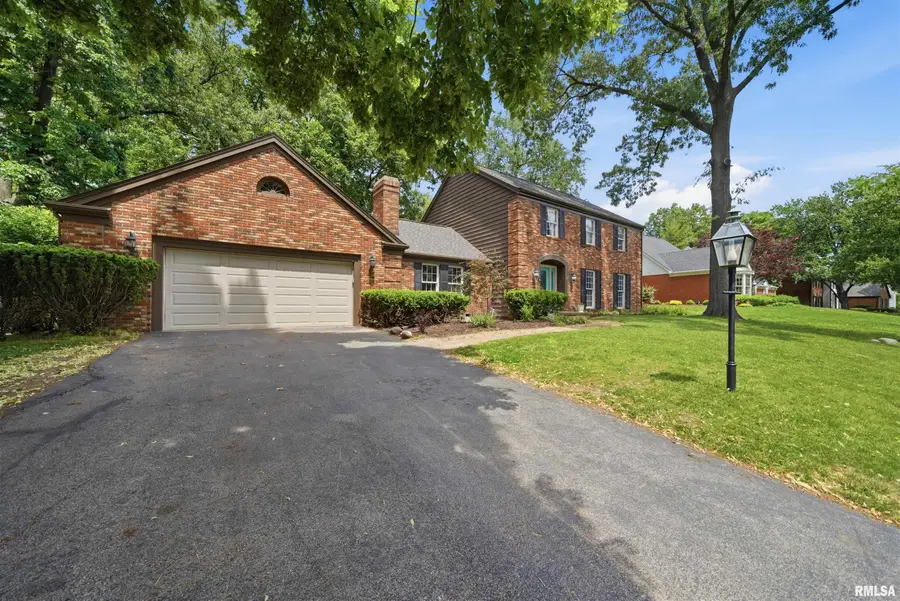 6421 N Jamestown Road, Peoria, IL 61615 - #2