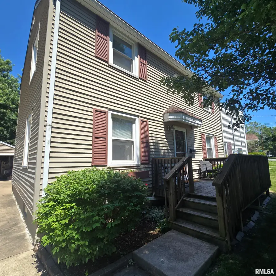 1615 W Gilbert Avenue, Peoria, IL 61604 - #2
