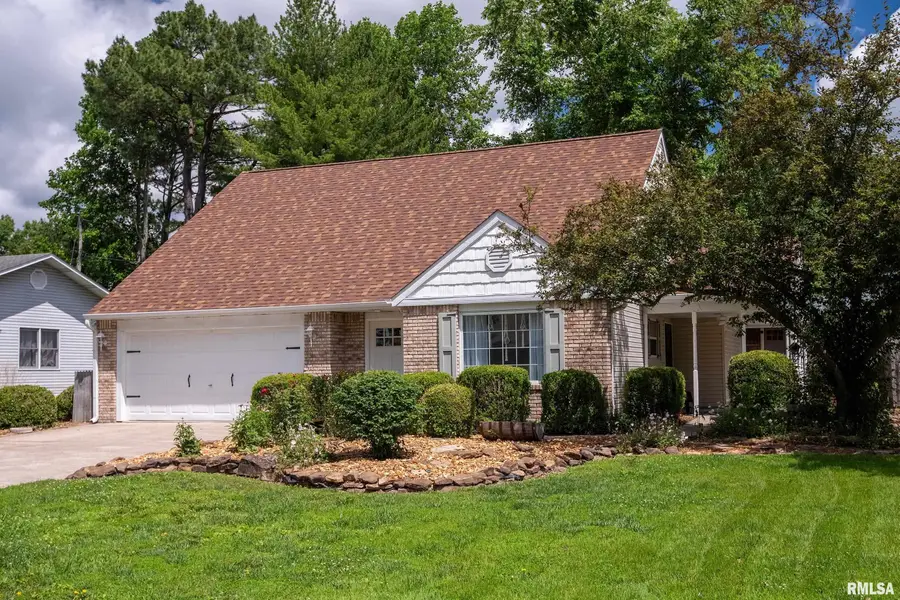 804 E Marshall Street, Marion, IL 62959 - #2