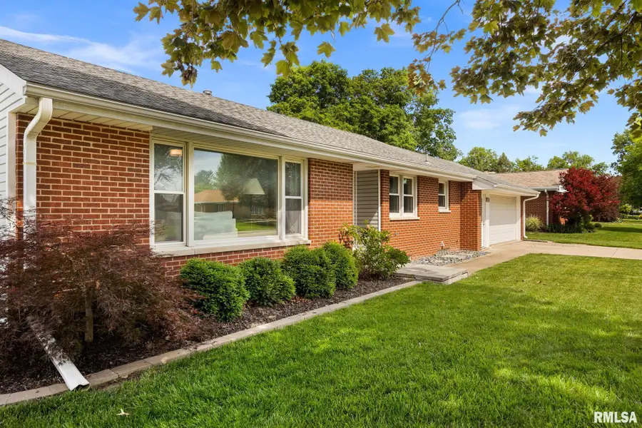 129 N Louisiana Avenue, Morton, IL 61550 - #3