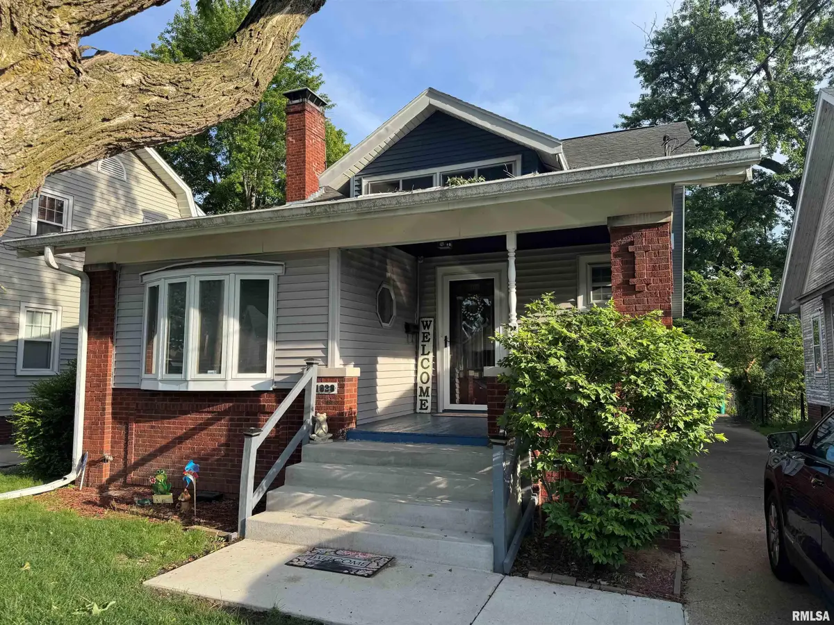 1928 W Ayres Avenue, West Peoria, IL 61604 - #1