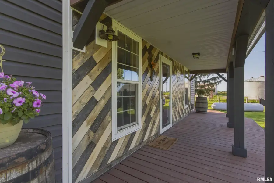 7230 E 1800th Street, Macomb, IL 61455 - #2