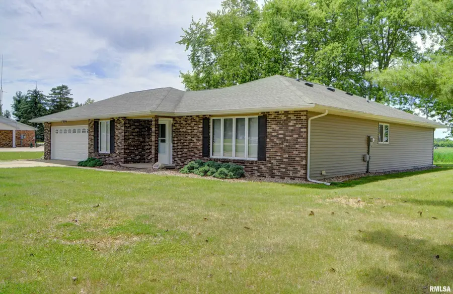 1220 Maple Avenue, Macomb, IL 61455 - #2