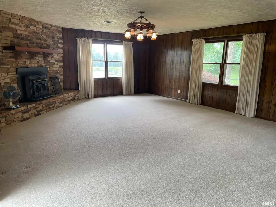 6772 Cherry Valley Road, Marion, IL 62959 - #3
