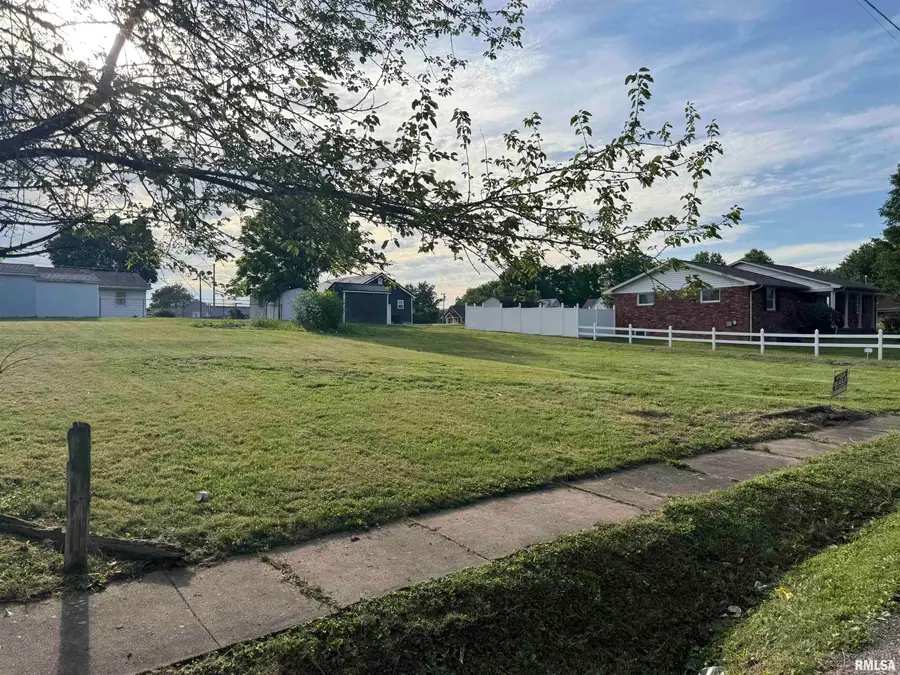 105 S 22nd Street, Herrin, IL 62948 - #2
